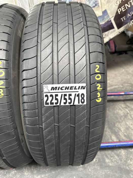 225/55/18 Michelin