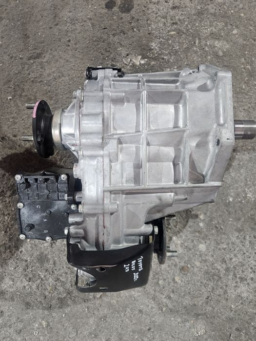 Раздатка за Toyota Hilux 2.4d 150к.с. 2022г