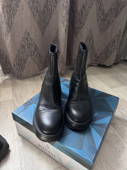 Продам обувь женскую