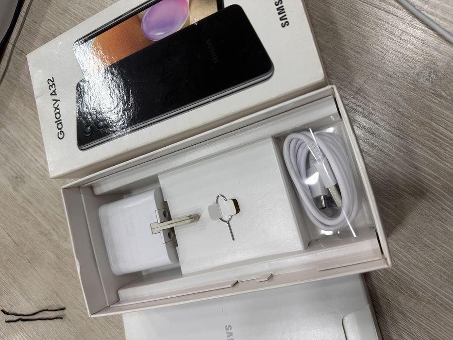galaxy A32 6 Gb 128 Gb sotiladi