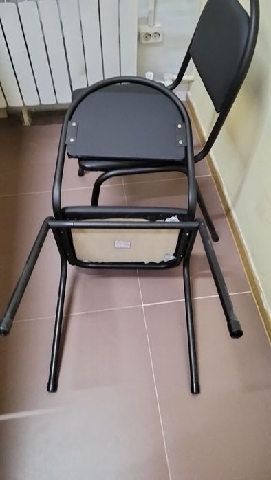 Новые коженые стулья