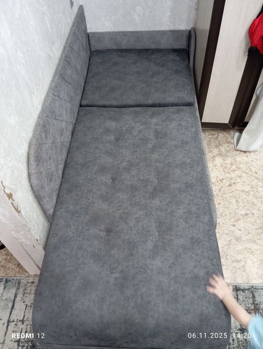 Диванчик подросковый