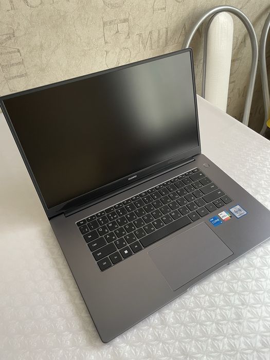 Продам ноутбук Huawei