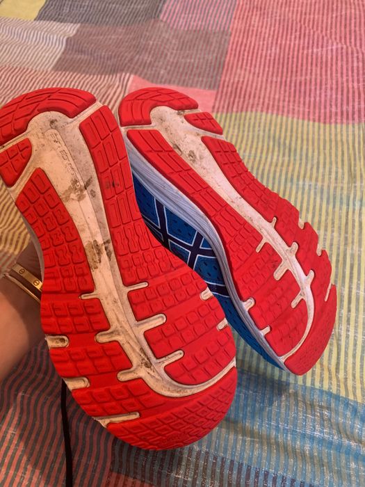 ASICS маратонки за деца 36 номер