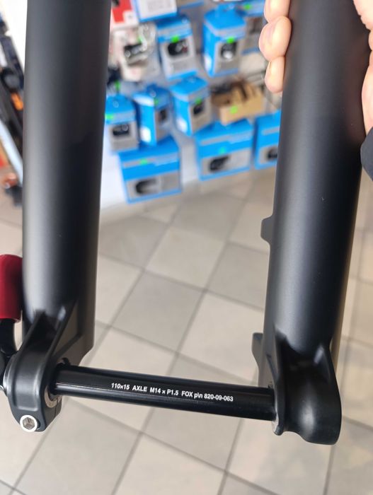 Furca fox float 36 29 cursa 140 mm model 2025