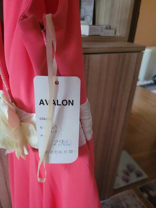 Rochie ocazie,nu a fost purtată niciodată