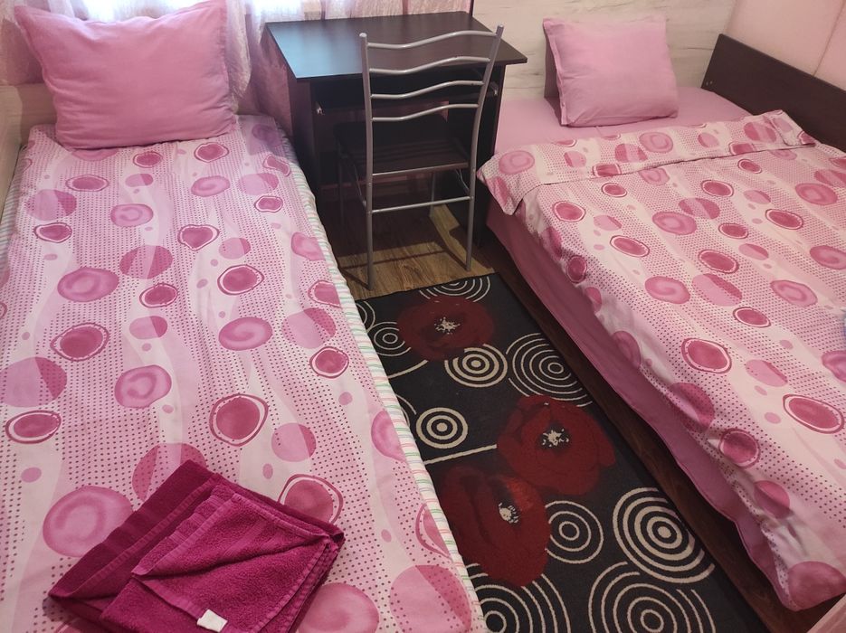 Без сметки, без депозит, договор, комисионна: 3-стаен на Ремиза