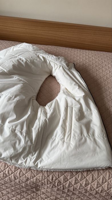 DKNY зимен елек с две лица, бяло, размер XL, почти нов