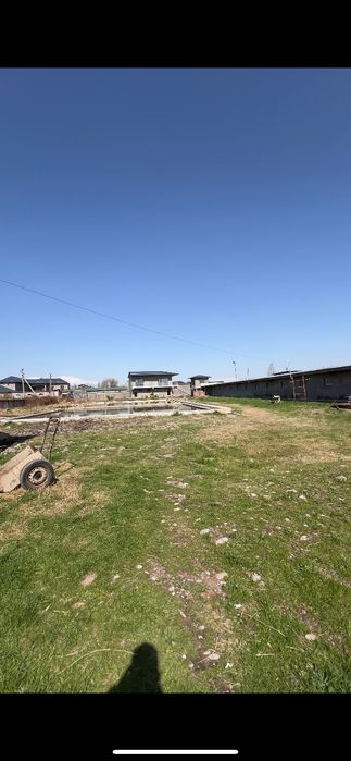 Продаётся 3 гектара вдоль трассы чарвак ташкент для котеджного городка