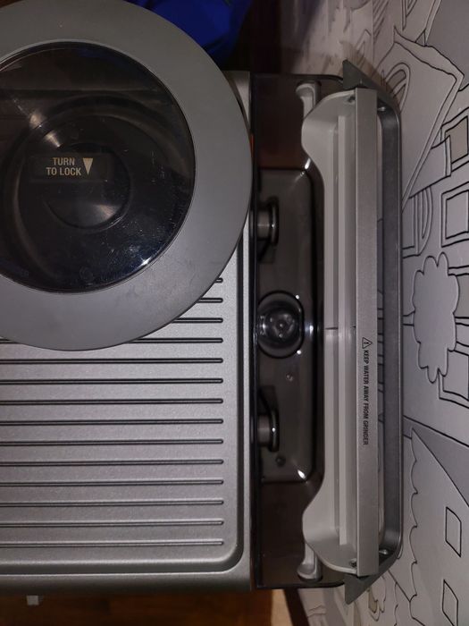 Еспресо машина SAGE Barista Express 875 Кафемашина с кафемелачка