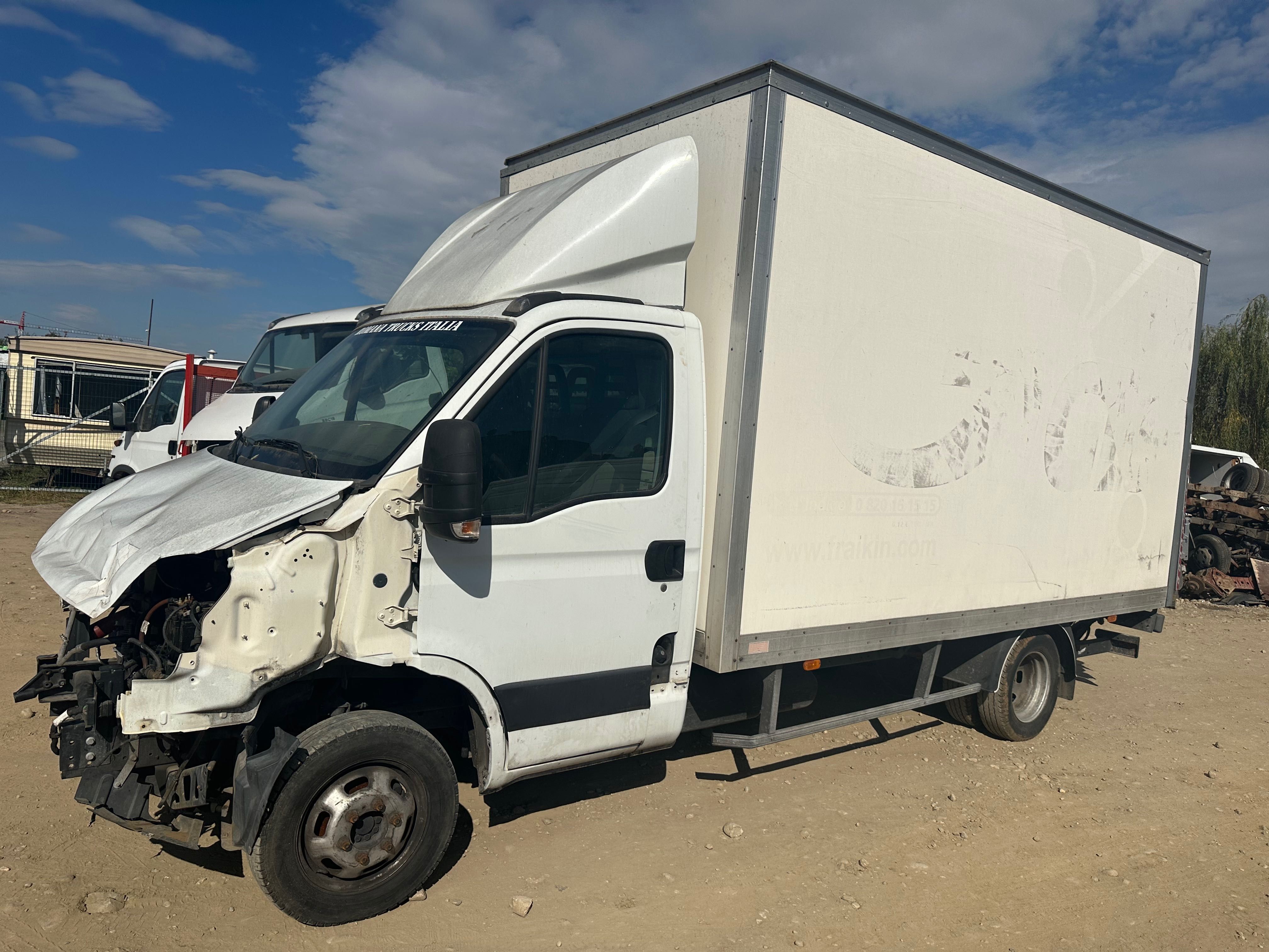 Продавам фургон за ивеко дейли гр. София Левски Г • OLX.bg