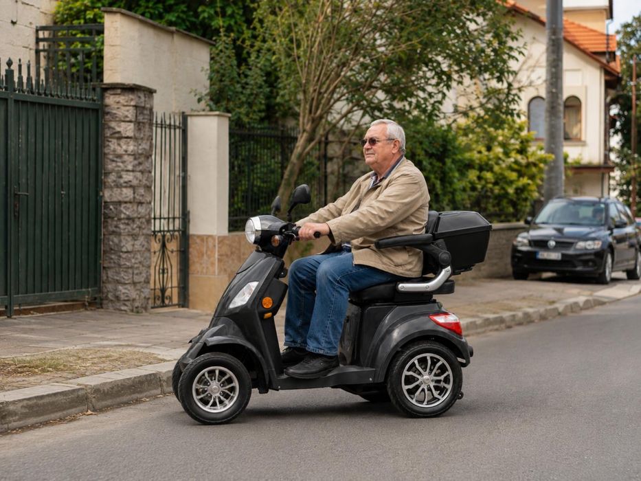vehicol electric 4 roți