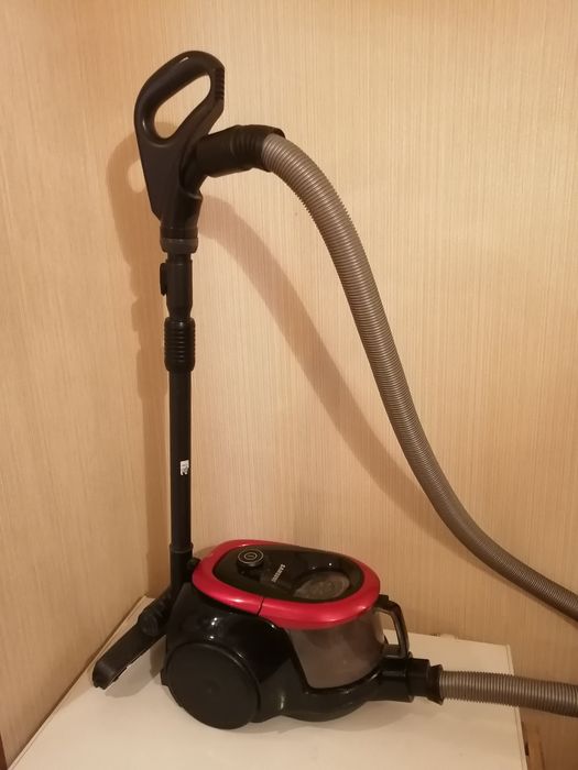 Пылесос Самсунг б/у. В хорошем рабочем состоянии.