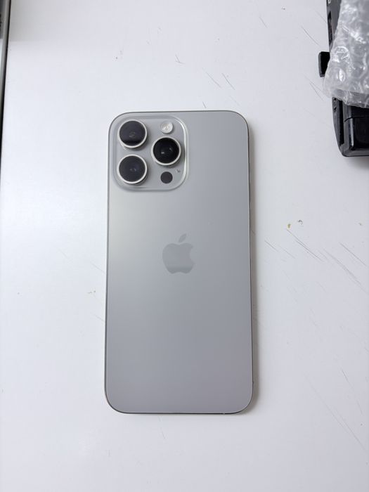 Iphone 15 pro max piese