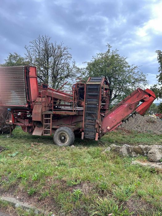 Masina,combina,recoltat,scos cartofi Grimme HL750 cu hidromotor perie