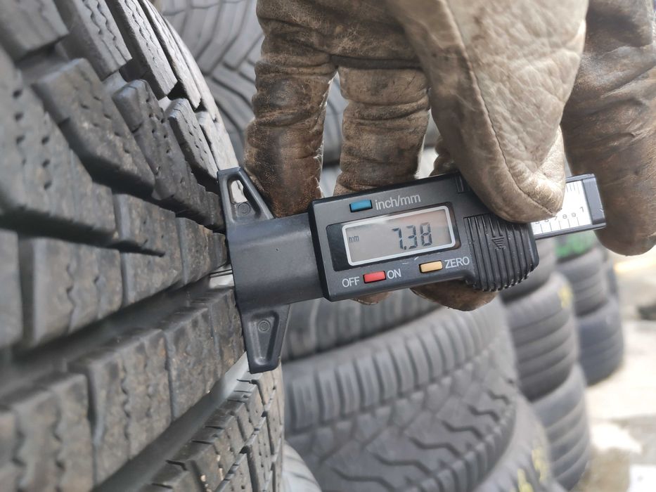 4бр Зимни гуми 205 55 17 - Hankook