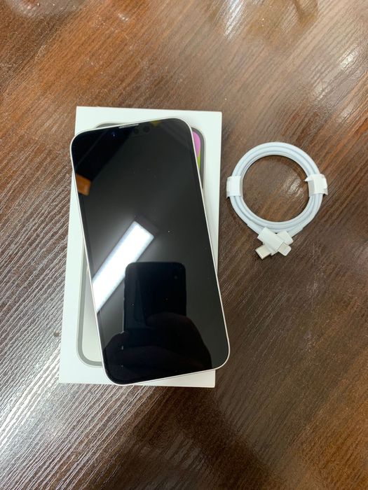 Айфон 14 в идеальном состоянии