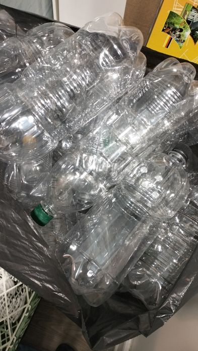 Пластиковые бутылки