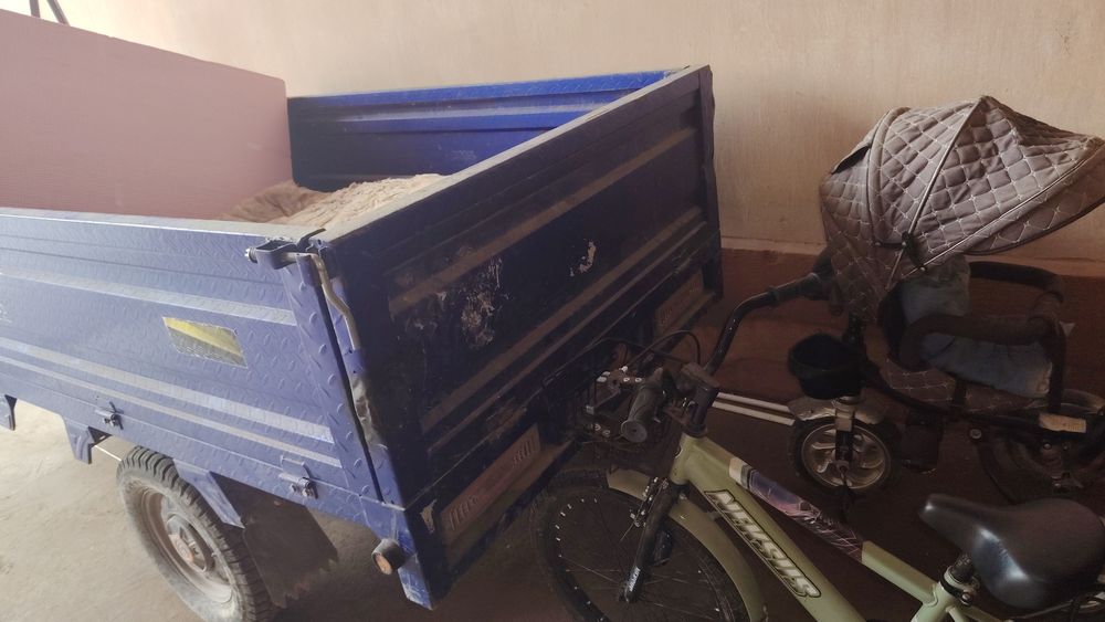 Электромобиль muravey