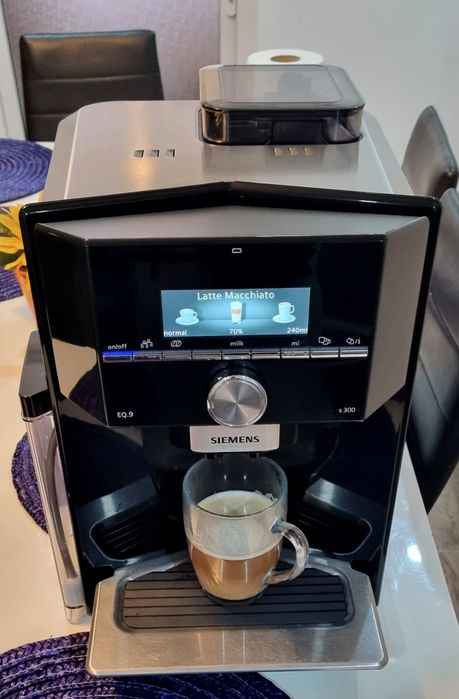 Siemens EQ 9 expresor automat, capucino,late