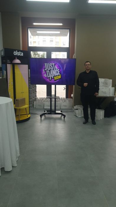 Аренда телевизора на стойке