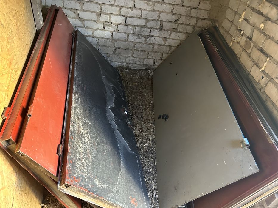 Продам металлические двери