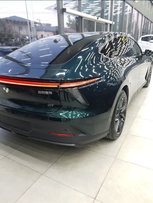 Geely Ji Yue 07 robocar