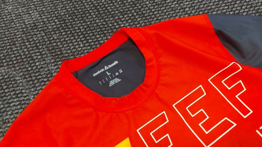 Reebok crossfit две тениски L(M)по тялото