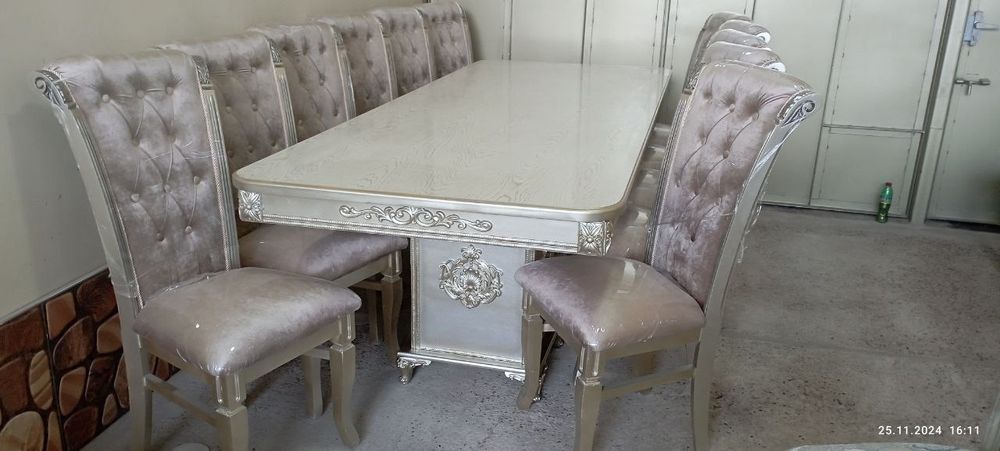 Стол стул hi-tech