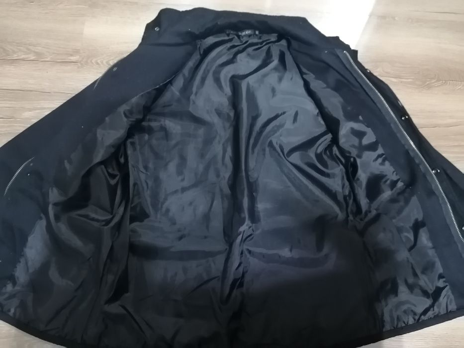 Стильная фирменная  куртка