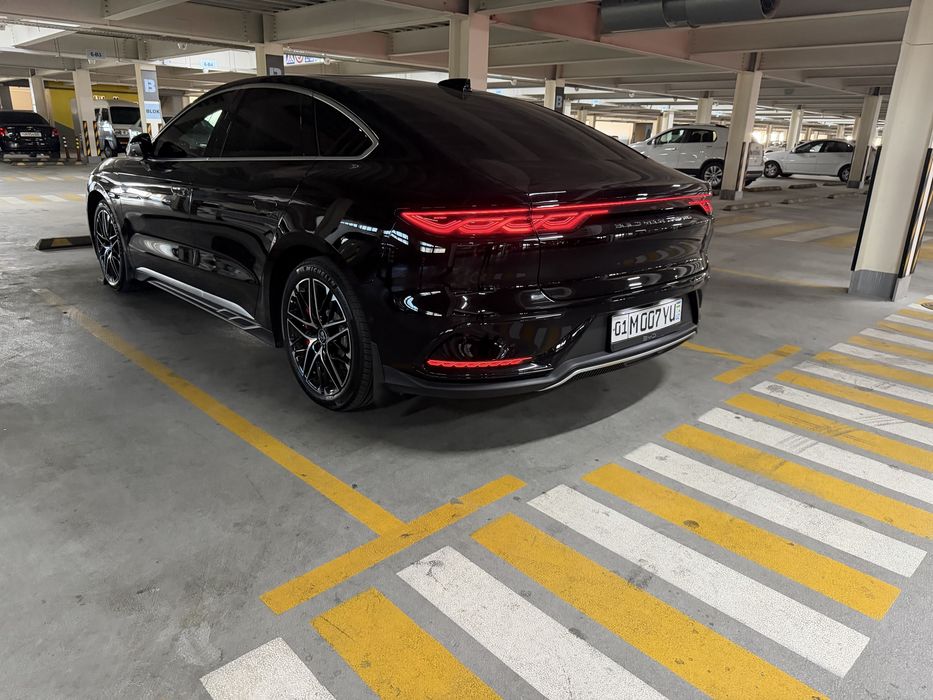 BYD Han 2025, 701 Km Smart full pazitsa