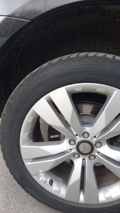 Продавам зимни гуми General 275/45/20 цена 200лв.за четирите  08982236