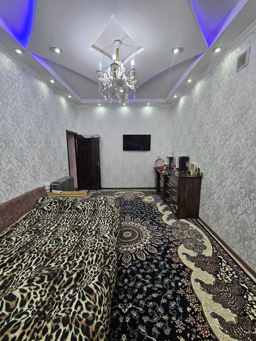 1 хоналик квартира 3 кават кирпичный дом, 6 микр, мадина магазин