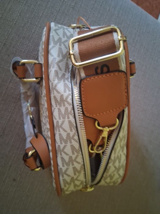 Gentuță Damă marca Michael Kors