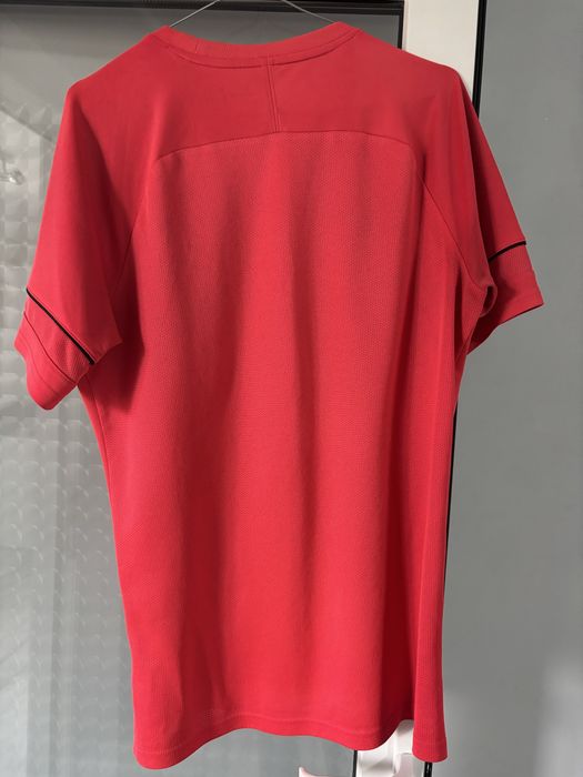tricou nike rosu aprins