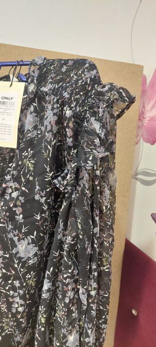 Bluzițe eleganta. Maimea xs,s,m ,l și xl