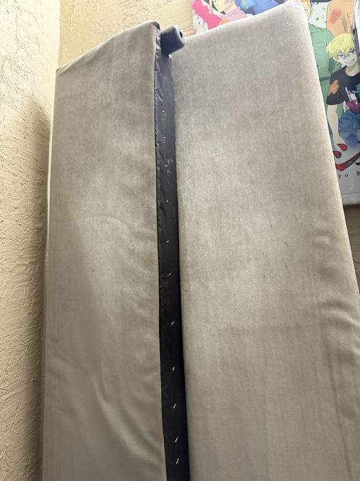 Двуспальная кровать