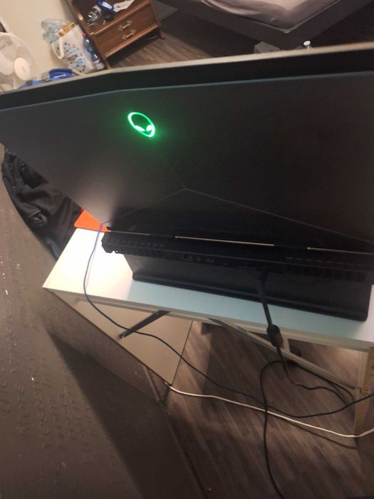 Vând laptop de gaming