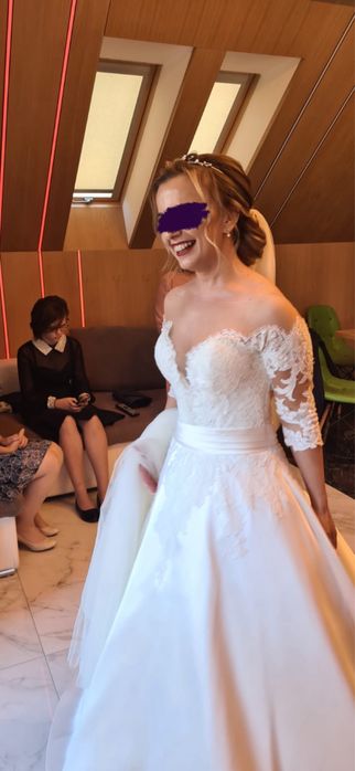 rochie de mireasa marca Pronovias, model A