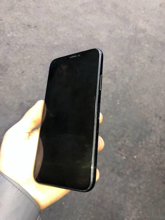 iPhone Xs 64 gb America