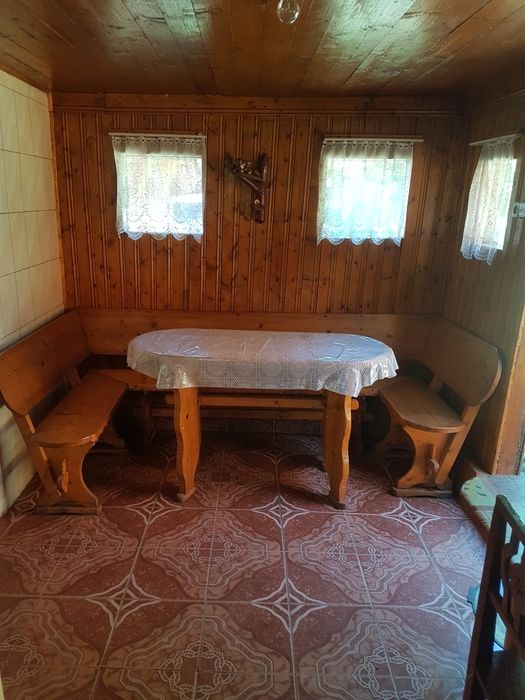 Închiriez cabana cu CIUBAR NOU