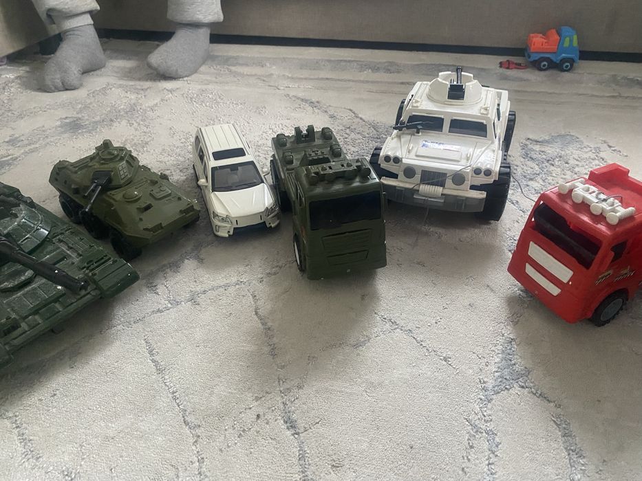 Продам машинки