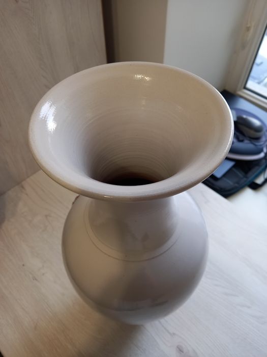 Продам напольную вазу