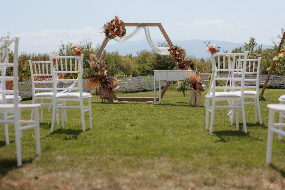 Дървена арка за вашето събитие