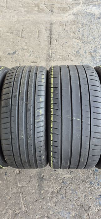 4 anvelope vara Michelin,fata 245/45/19,spate 275/40/19.Pretul este pe bucata.