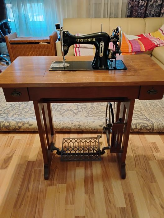Mașina cusut gritzner