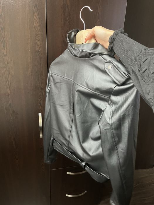 Дамско кожено яке