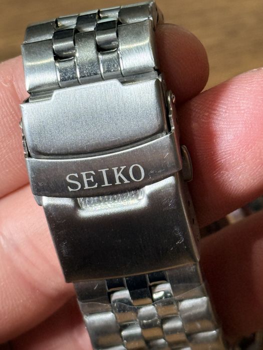 Seiko 5 Automatic GMT - Bruce Wayne