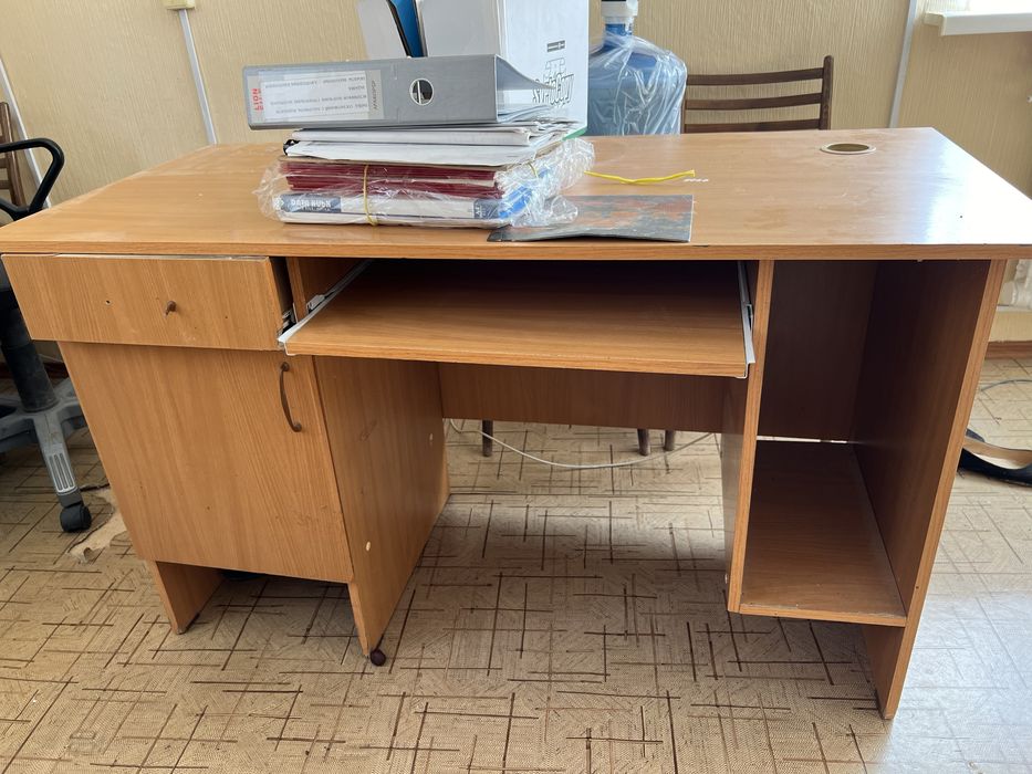 Продам стол, самовывоз