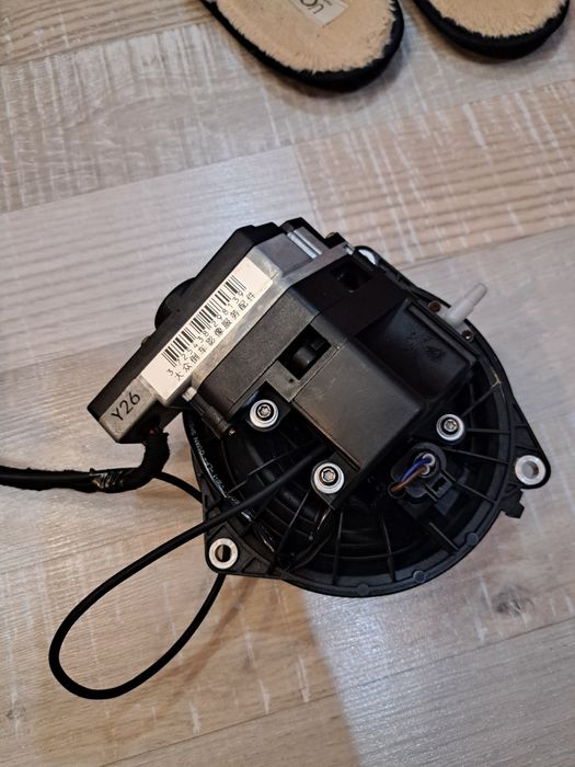 Камера скриваща се в емблема за VW passat/polo/golf